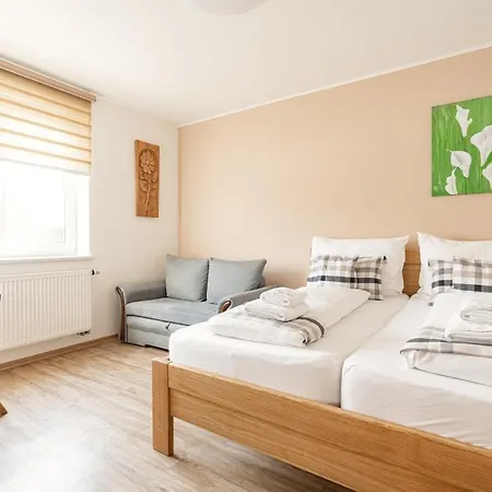 Restaurace A U Doubku Guest house Breclav