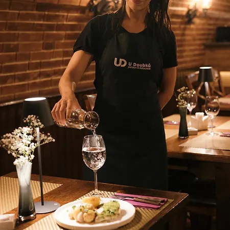 Konukevi Restaurace A U Doubku