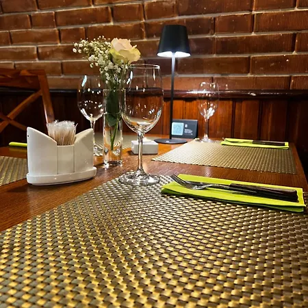Restaurace A U Doubku 3*