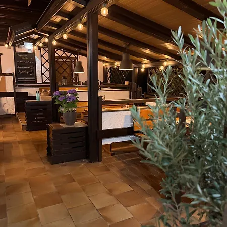 Restaurace A U Doubku 3* Břeclav