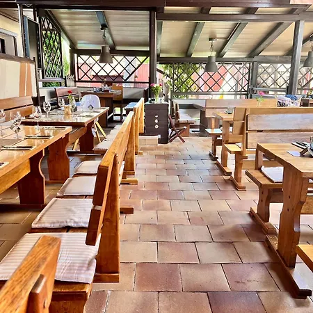 Restaurace A U Doubku Konukevi