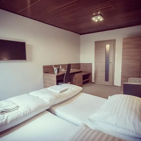 Restaurace A U Doubku Guest house Breclav
