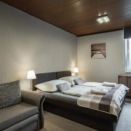 Restaurace A U Doubku 3*