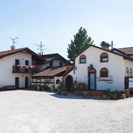 Guest house Restaurace A U Doubku 3*