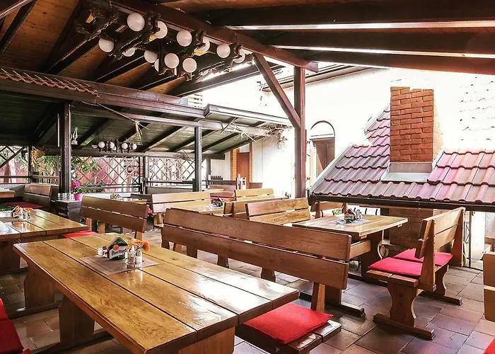 Restaurace A U Doubku بيت ضيافة